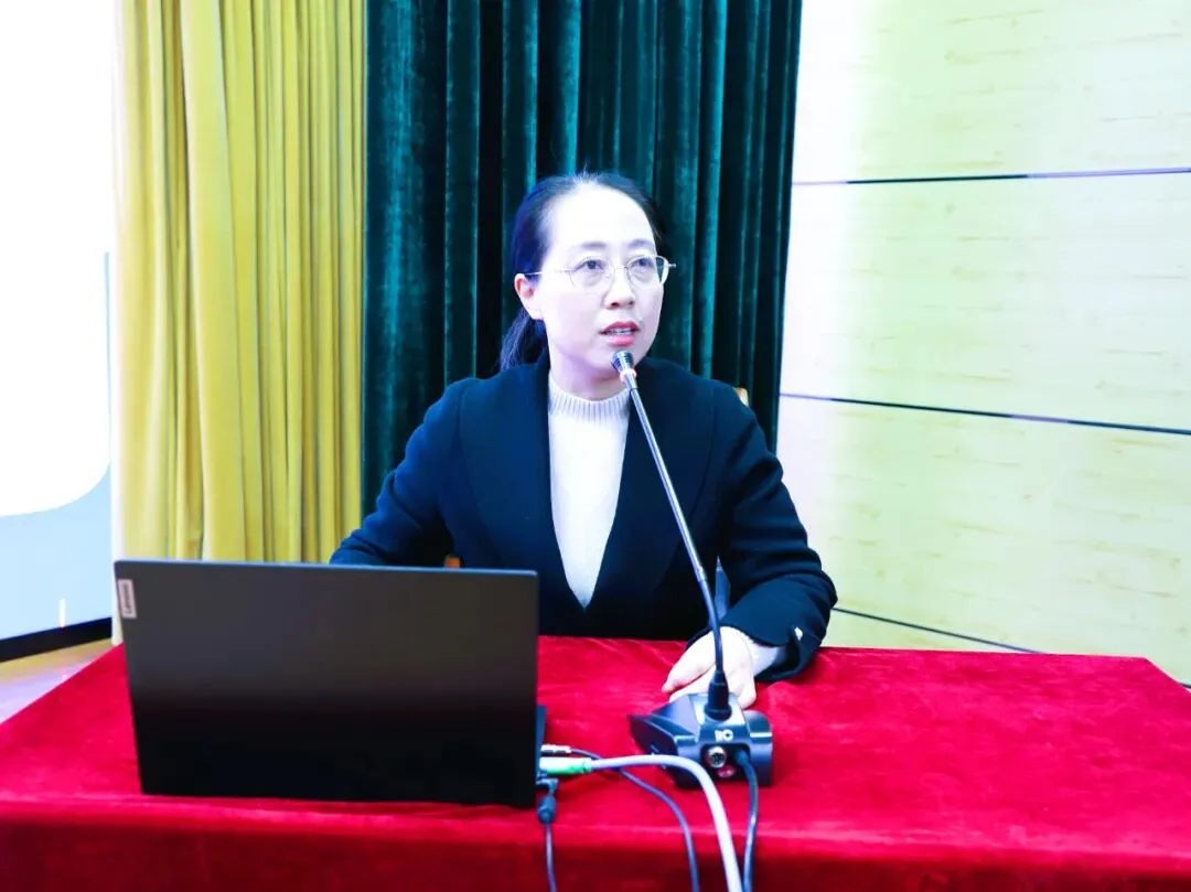 【闪亮康居·中考研讨】立足素养明方向,精准备考提质效——2026年盐城市地理复习专题研讨会暨市地理学科中心活动在我校举行 第6张