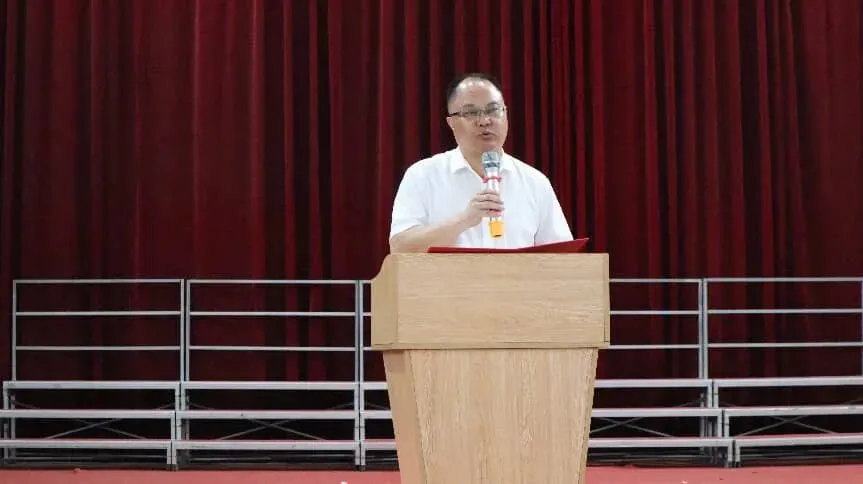 丰顺县东海中学举行“青春逐梦,决胜中考”誓师大会 第2张