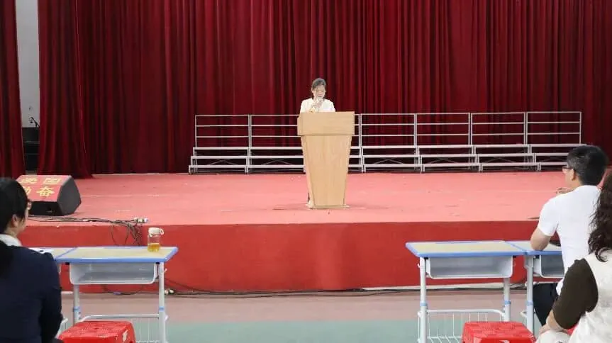 丰顺县东海中学举行“青春逐梦,决胜中考”誓师大会 第7张