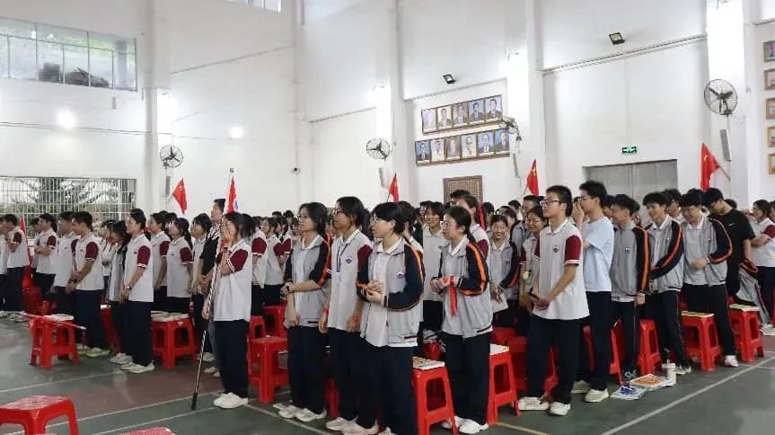 丰顺县东海中学举行“青春逐梦,决胜中考”誓师大会 第14张