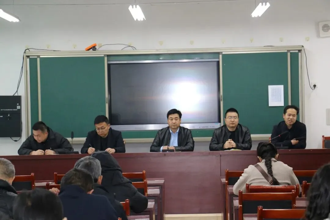 【家校沟通】家校同心启新程 凝心聚力备中考——秦安县刘坪中学召开九年级家长会 第2张