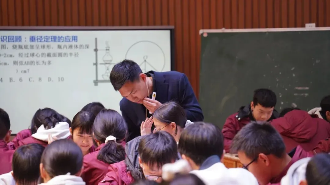 研思共进 聚力中考 | 2026年利川市九年级数学复习教学研讨会在思源圆满举行 第9张 研思共进 聚力中考 | 2026年利川市九年级数学复习教学研讨会在思源圆满举行 第9张