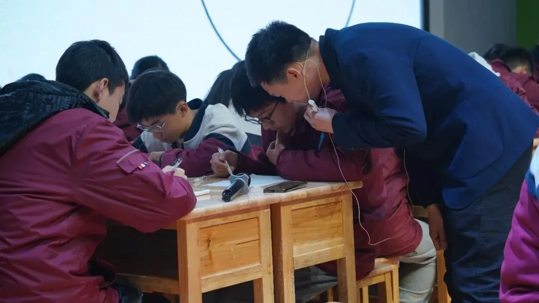 研思共进 聚力中考 | 2026年利川市九年级数学复习教学研讨会在思源圆满举行 第11张 研思共进 聚力中考 | 2026年利川市九年级数学复习教学研讨会在思源圆满举行 第11张