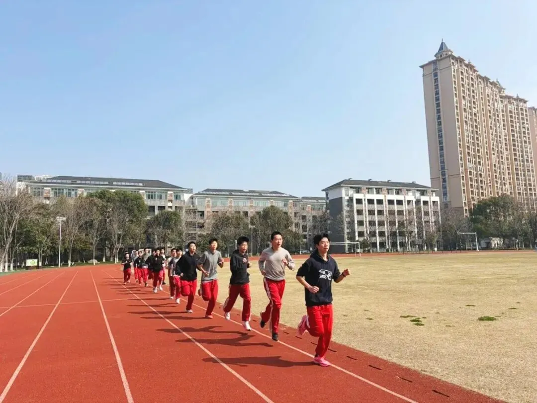 奋战体育中考!拼搏吧,少年! 第4张