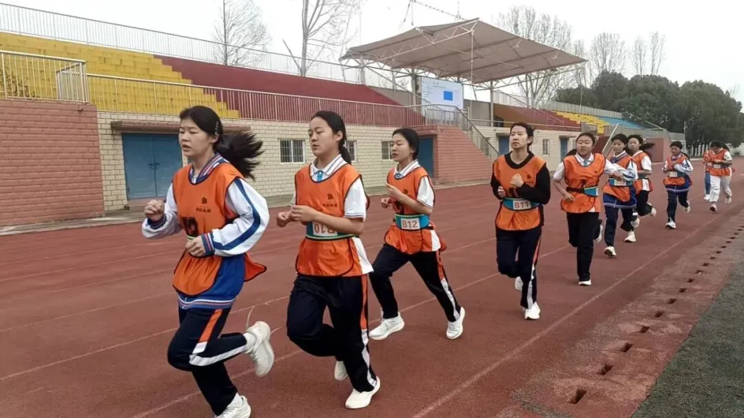 砺体强能迎中考 模拟实战砺锋芒——官庄二中体育中招模拟测试圆满落幕 第13张