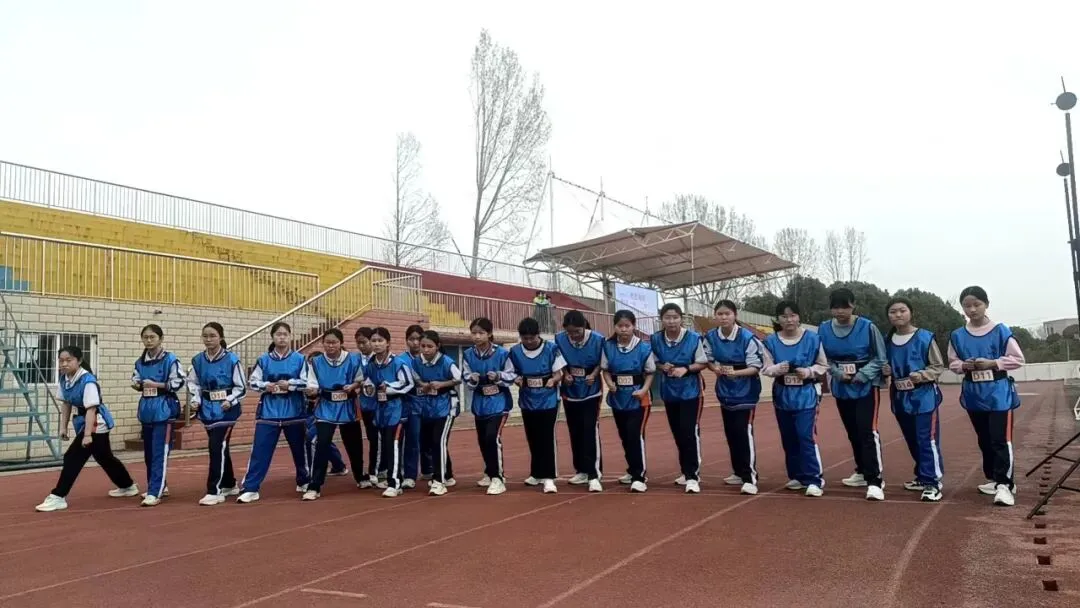 砺体强能迎中考 模拟实战砺锋芒——官庄二中体育中招模拟测试圆满落幕 第14张