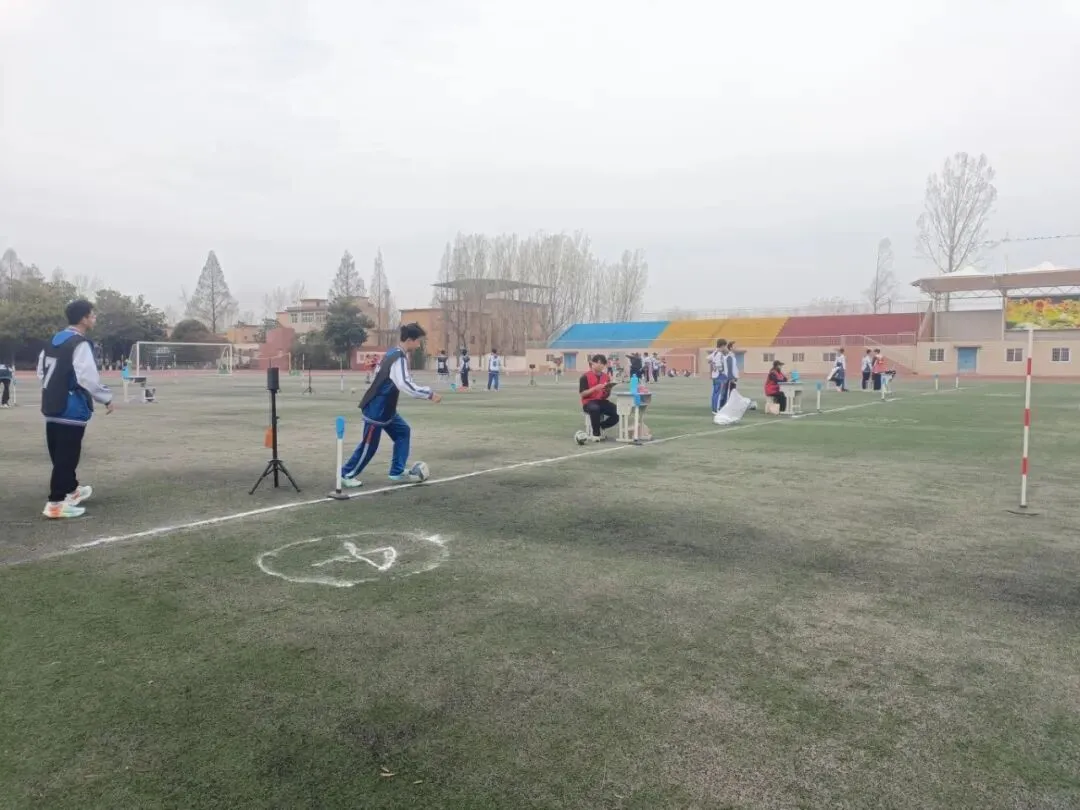 砺体强能迎中考 模拟实战砺锋芒——官庄二中体育中招模拟测试圆满落幕 第30张