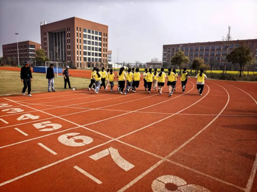 实战模拟砺锋芒 全力以赴备中考——庐阳中学临泉分校开展中考长跑模拟测试 第10张