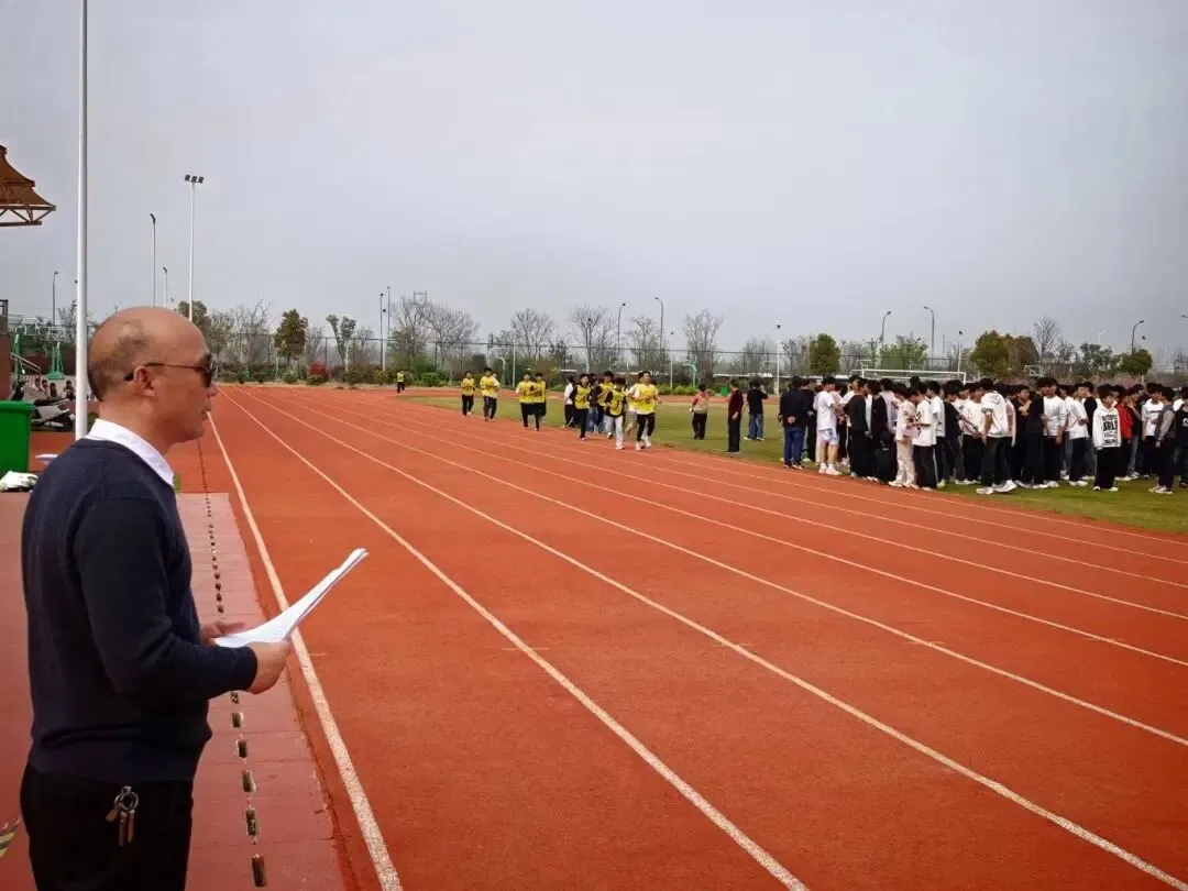 实战模拟砺锋芒 全力以赴备中考——庐阳中学临泉分校开展中考长跑模拟测试 第13张
