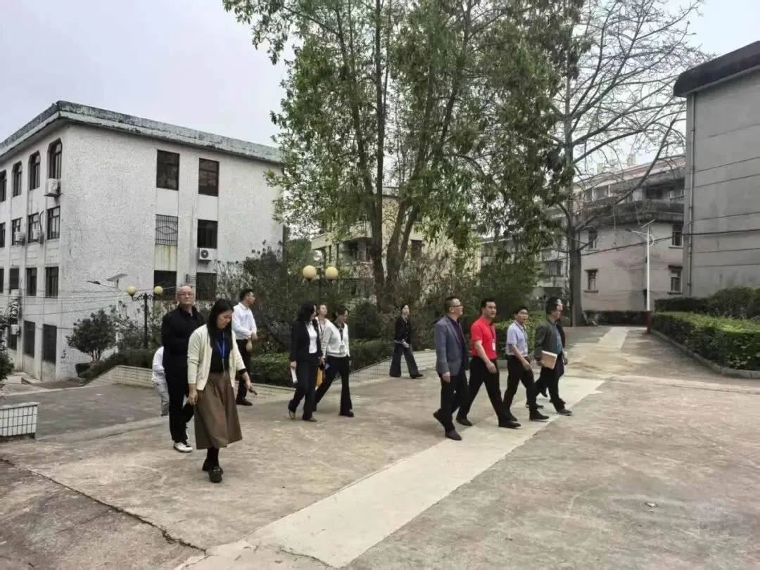 互学互鉴促提升,凝心聚力备中考——丰顺县大同学校赴龙泉中学开展教育教学交流暨备考研讨活动 第3张