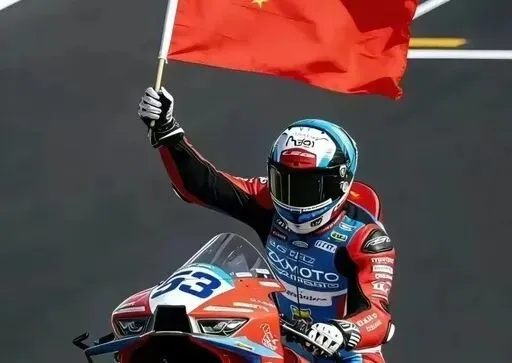 2026中考最热作文素材:张雪机车的3大核心立意!考前记忆直接用【附PDF版,可打印】 第1张