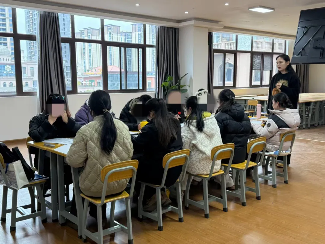 省考成绩可查!免费领面试真题,预约面试课程立减1000元! 第18张