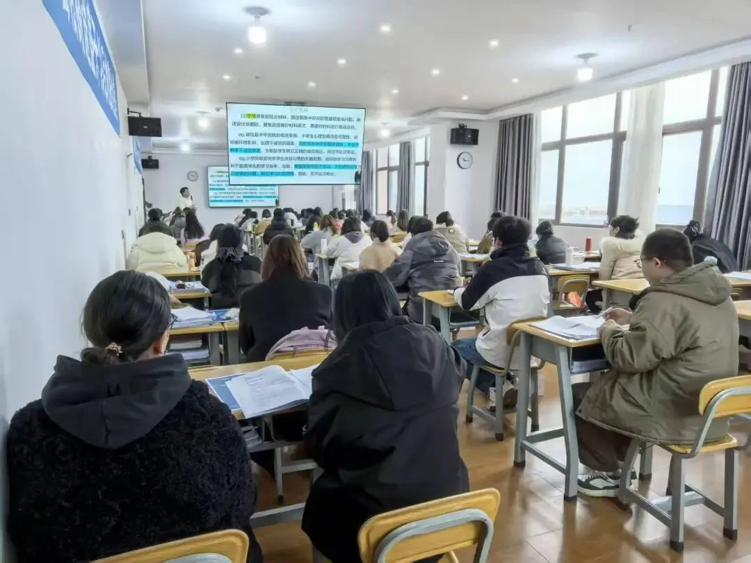 省考成绩可查!免费领面试真题,预约面试课程立减1000元! 第57张