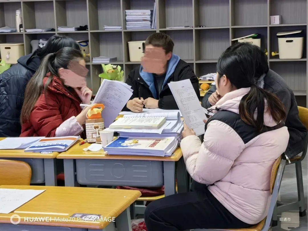 省考成绩可查!免费领面试真题,预约面试课程立减1000元! 第60张