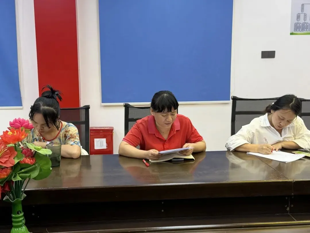 凝心聚力战中考,精准施策创佳绩!乐东黎族自治县尖峰岭职工子弟学校圆满召开2026届、会考备考工作专题会议 第12张