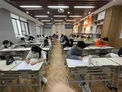 2026年焦作市数学中招一模试卷及答案 第19张