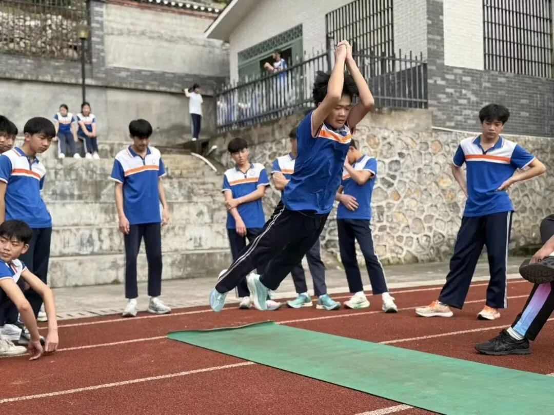 【兴中·体育】以模考砺锋芒,以匠心助远航——兴坪镇初级中学举行2026年体育中考测试 第11张