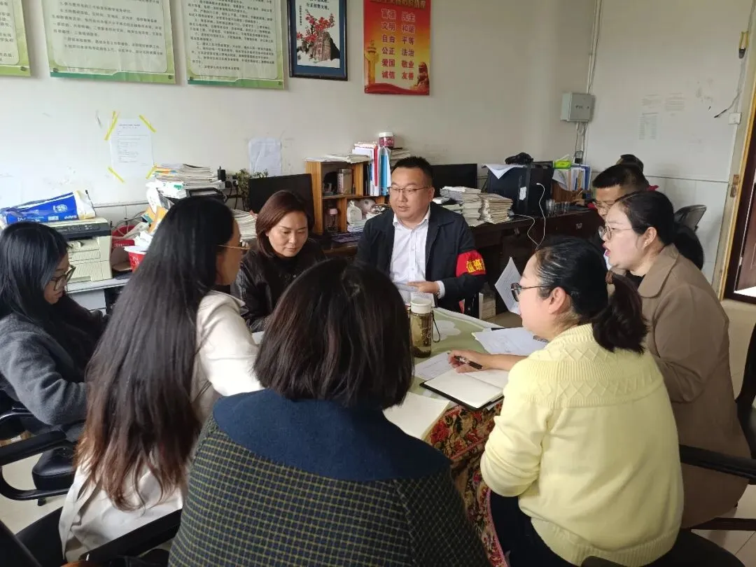 校际交流促备考 同心聚力迎中考——关索中学与德艺学校开展备考策略研讨活动 第12张