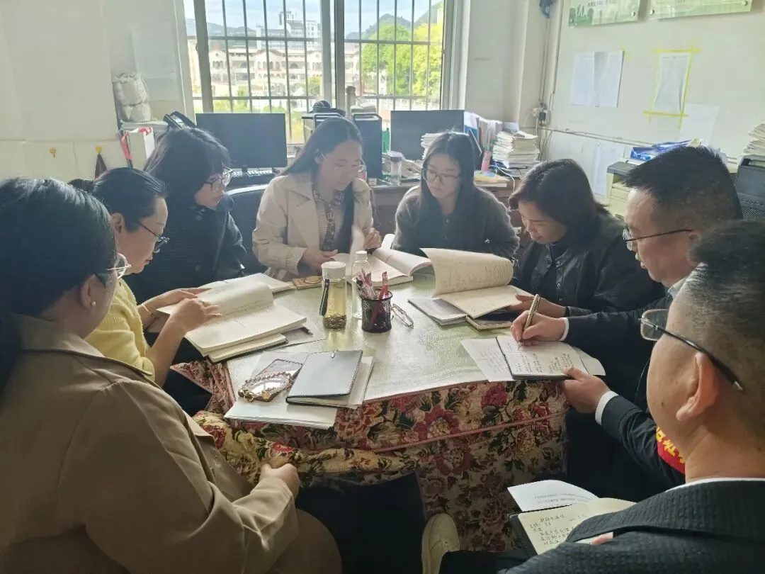 校际交流促备考 同心聚力迎中考——关索中学与德艺学校开展备考策略研讨活动 第13张