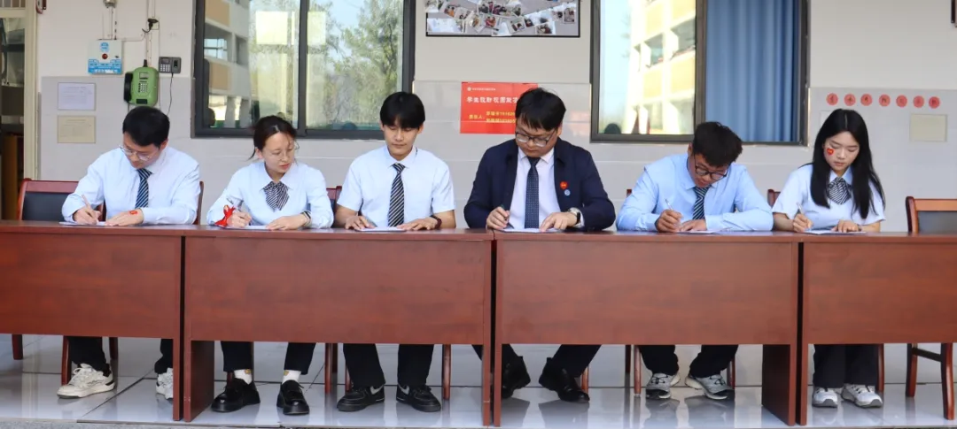 【提质控本年】聚精英燃少年锐气,战中考展新时代风采 | 汝州市新时代精英学校 第16张