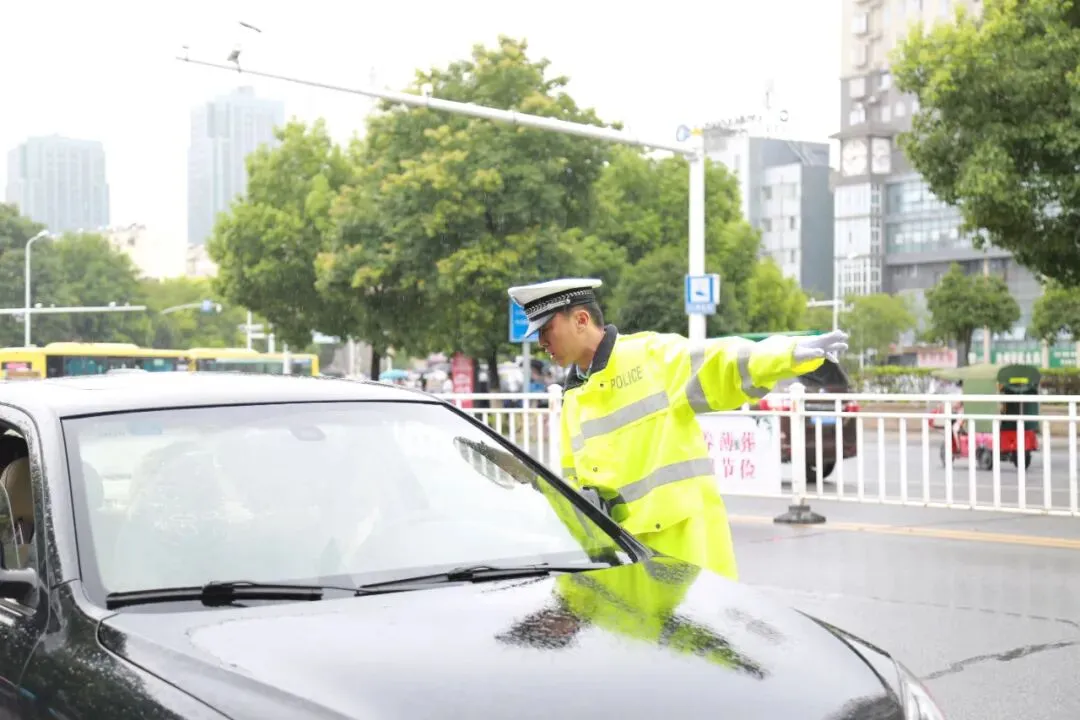 中考进行时~安徽交警持续护航 第13张