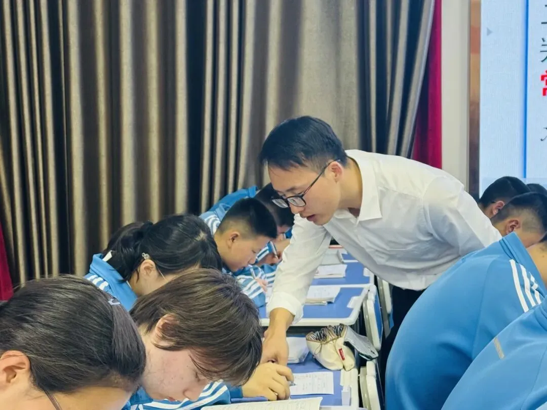 数海无涯,研途有光,共赴中考之约--伊宁县2026年初中数学中考复习教学研讨活动 第15张