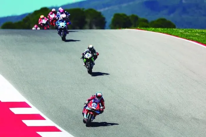 中考道德与法治复习课教案:张雪机车夺冠・中国制造 第3张