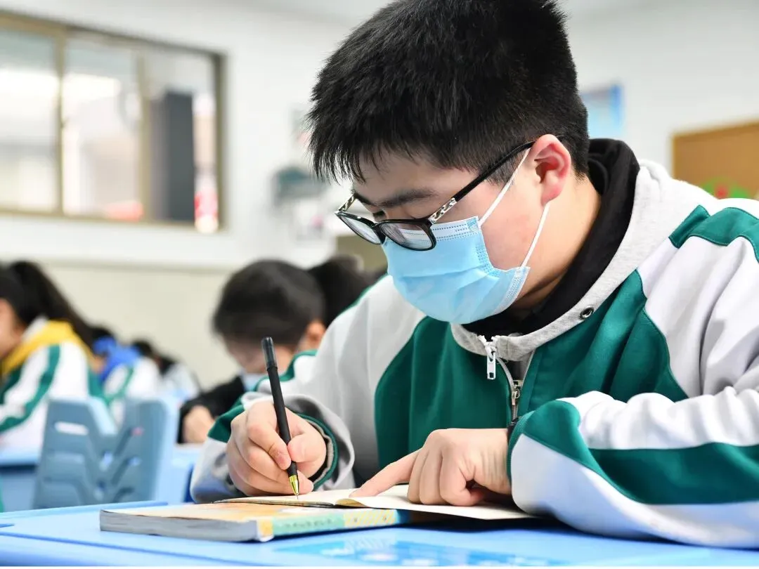 中考道法高新某中博雅班三模试卷独家解析 第1张