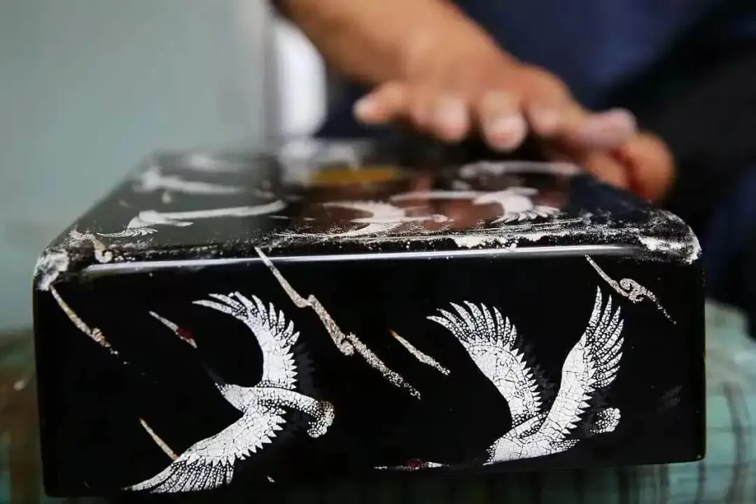 助力中考|阅卷老师一眼惊艳的文化哲思文,你的家乡,就是独一份满分素材库 第8张