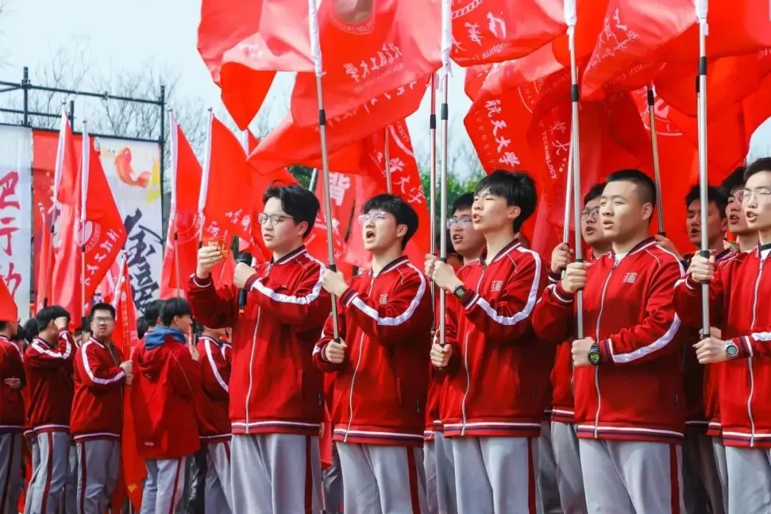 西安中考补习机构怎么选?初二物理化学一对一 语数英拔高提分 高三全日制封闭冲刺 丁准龙门伊顿学大方正西补大奔全解析 第1张