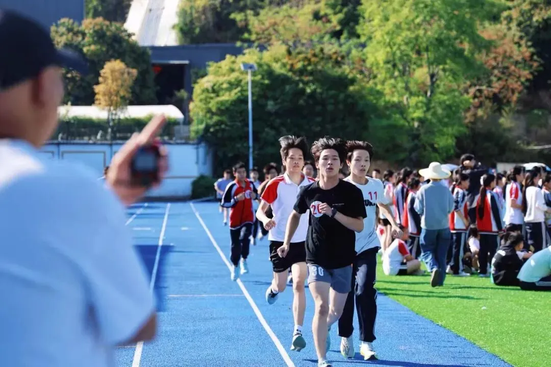 以考促练砺锋芒 蓄力冲刺迎中考——大义中学顺利开展体育中考模拟考活动 第15张