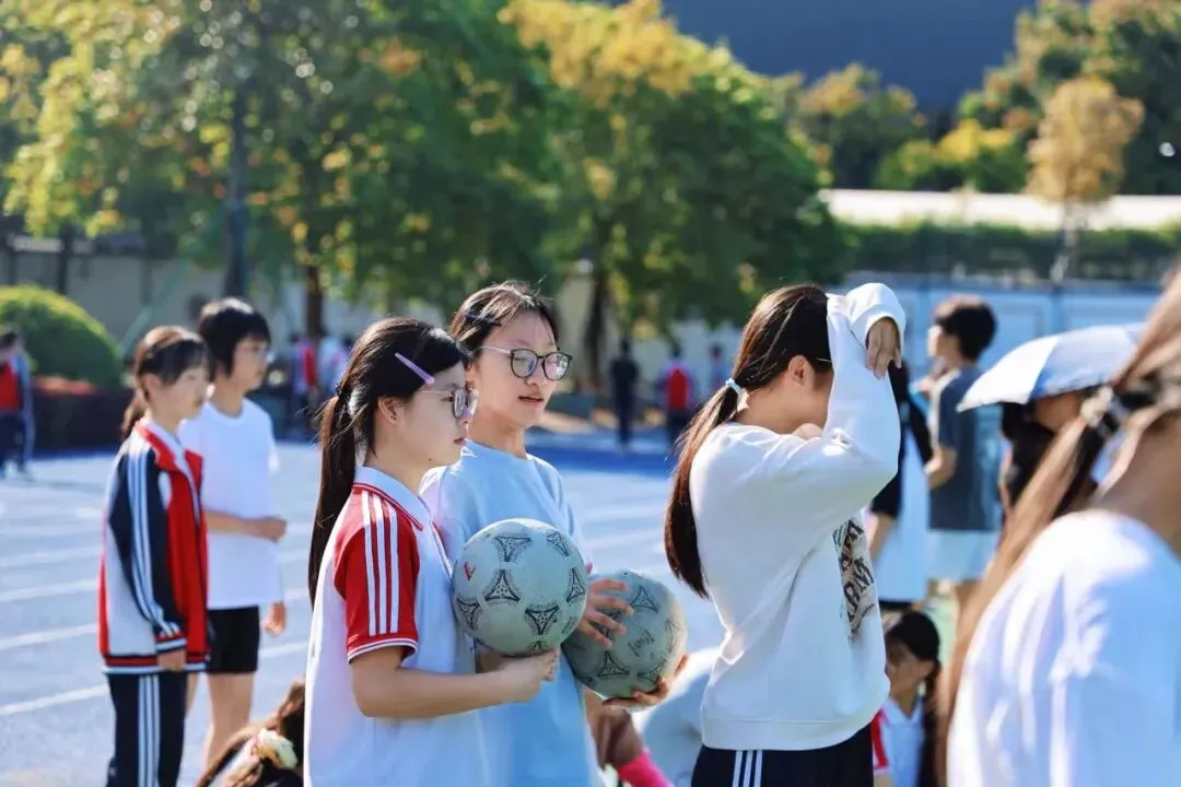 以考促练砺锋芒 蓄力冲刺迎中考——大义中学顺利开展体育中考模拟考活动 第16张