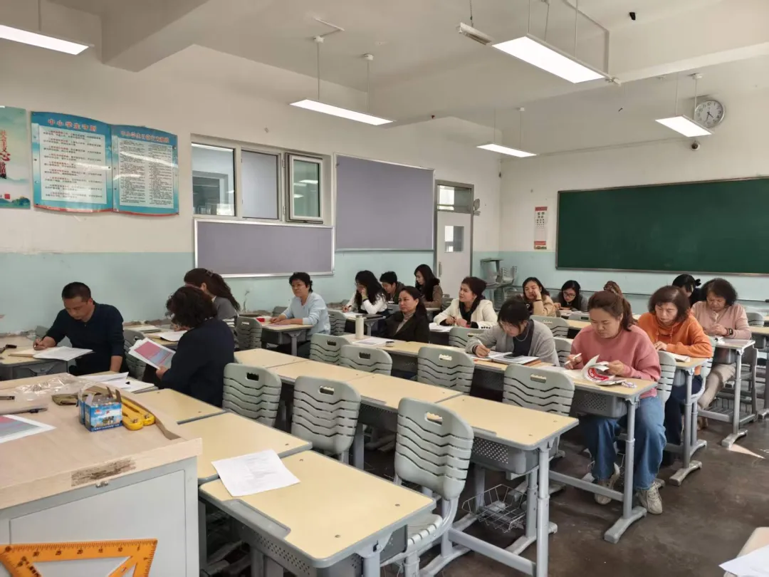 策马扬鞭正当时 师者同行赴中考 ——乌鲁木齐市五中学九年级一模质量分析暨表彰大会纪实 第16张