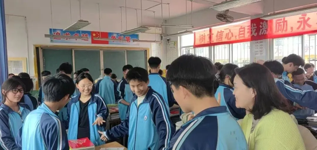 心理护航助中考 专家送课暖人心 ——“做压力的舵手”心理健康辅导课走进侯营镇中学 第18张