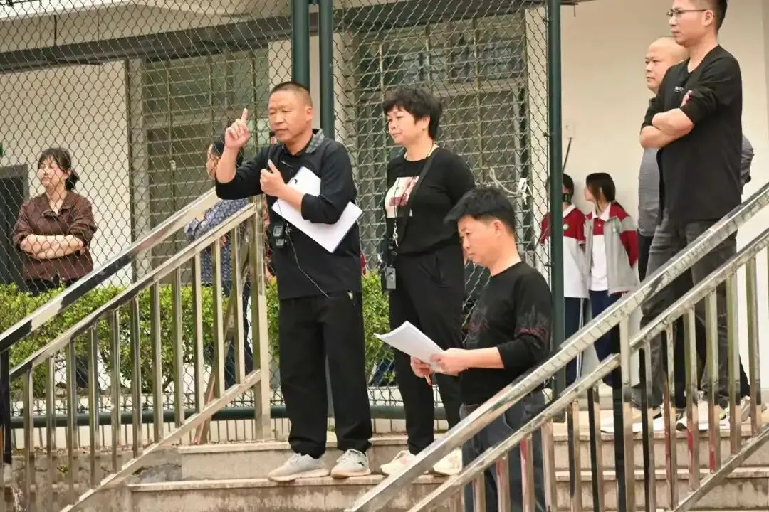 青春逐风,冲刺中考! 初三学子全力备战体育跑步项目 第15张