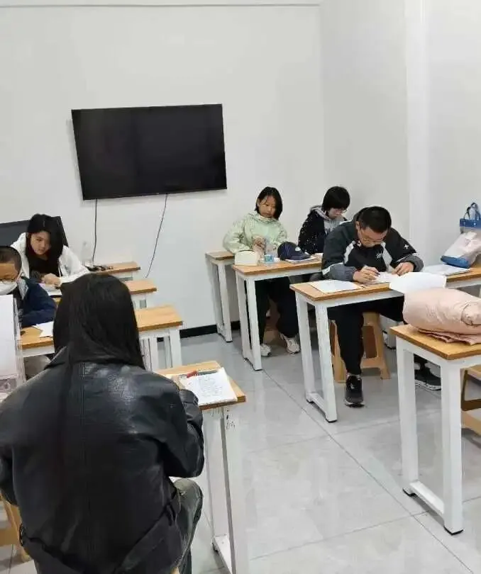 初三家看过来!启禾中考全托班|解决孩子拖延、漏学,冲刺中考更省心 第21张 初三家看过来!启禾中考全托班|解决孩子拖延、漏学,冲刺中考更省心 第21张