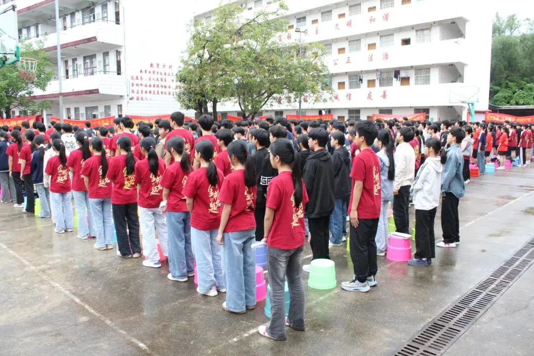 燃情逐梦 决胜中考——思旺二中隆重举行2026年中考誓师大会 第1张