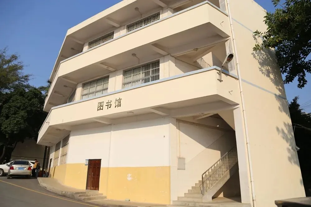 中考成绩不理想?广西工商学校(新能源汽车运用与维修)给你升学新出路! 第11张