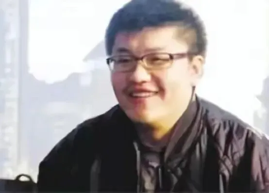 2003年四川19岁学生,偷走高考试卷,630万人被改写命运,他也被判7年 第1张