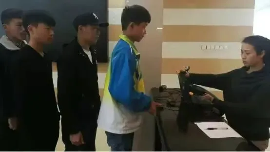 2003年四川19岁学生,偷走高考试卷,630万人被改写命运,他也被判7年 第4张