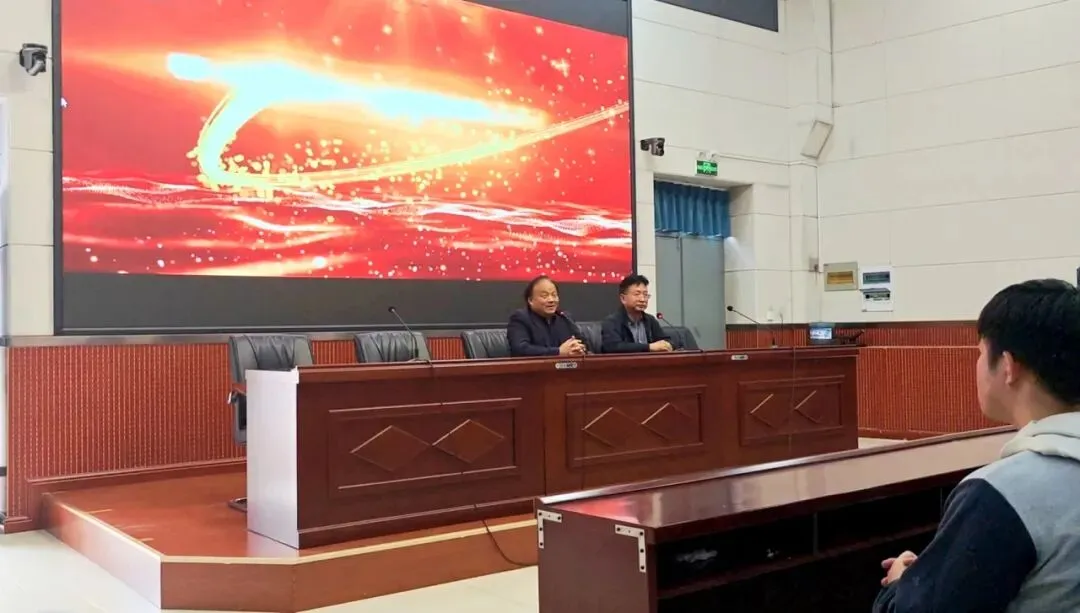 青春逐梦,砺剑中考|辉县市大成实验学校九年级学子赴一中开展研学暨体育模拟测试活动 第13张