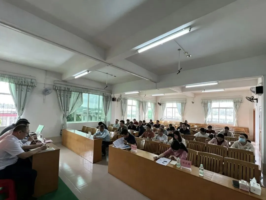 精研备考明方向 聚力赋能助中考—— 平远县 2026 年物理中考备考研讨会在石正中学圆满举行 第20张
