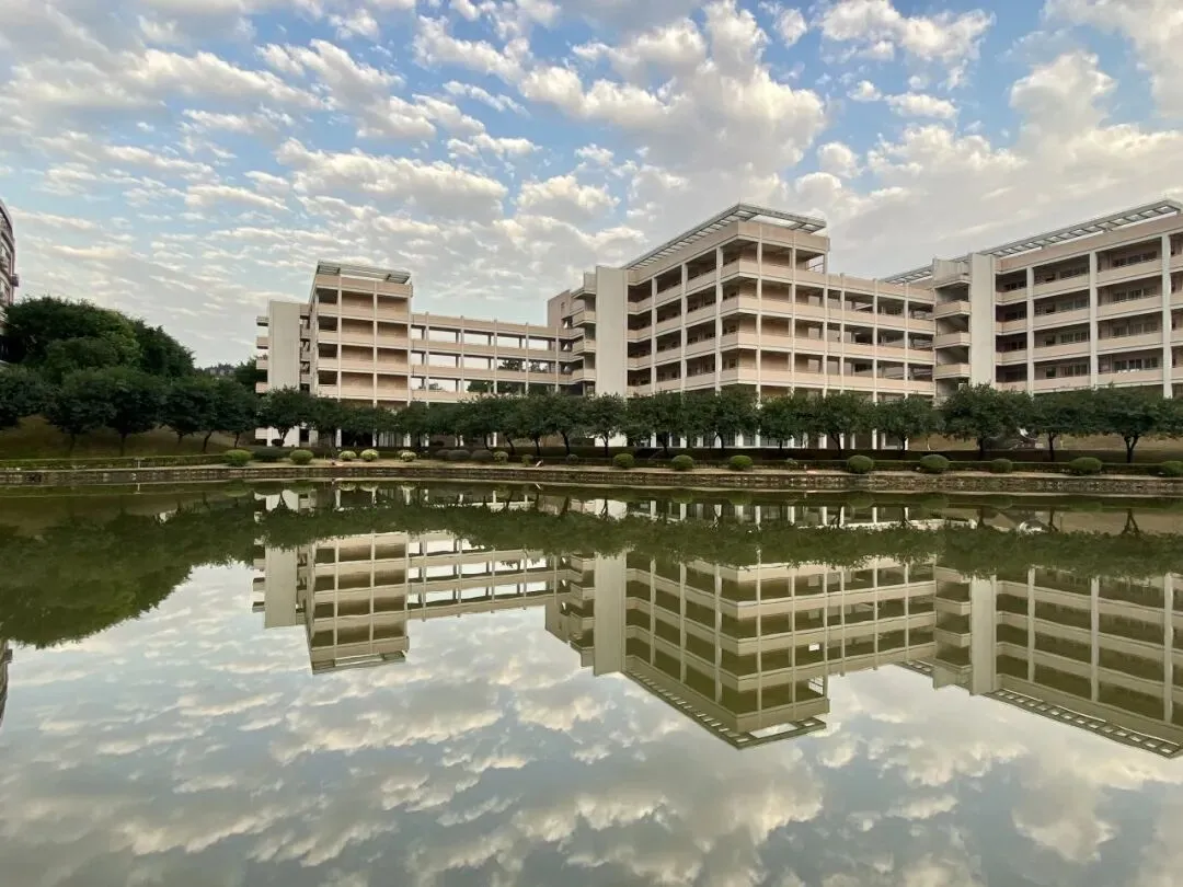 4月6日,三水中学与您相约中考咨询会 第8张