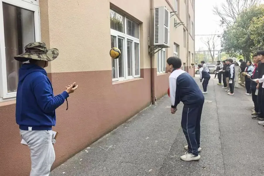 【德育天地】体育中考实战练,拼搏冲刺正当时 ——吕巷学校初三体育模拟考顺利举行 第14张