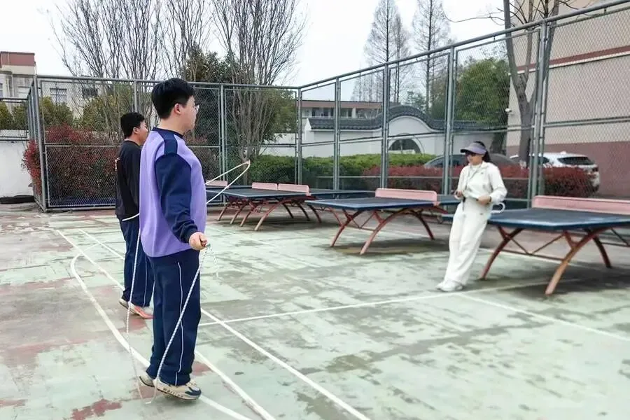 【德育天地】体育中考实战练,拼搏冲刺正当时 ——吕巷学校初三体育模拟考顺利举行 第22张