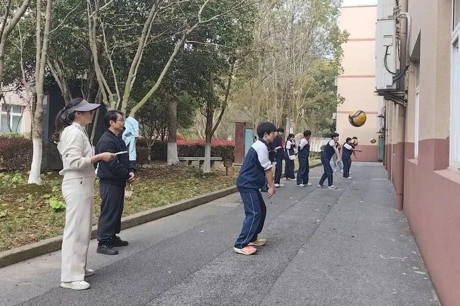 【德育天地】体育中考实战练,拼搏冲刺正当时 ——吕巷学校初三体育模拟考顺利举行 第27张