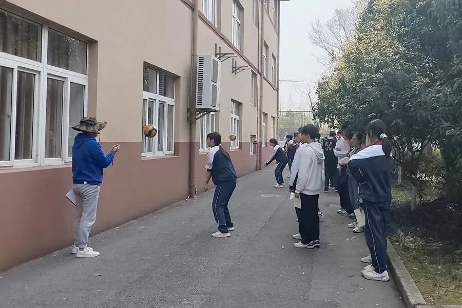 【德育天地】体育中考实战练,拼搏冲刺正当时 ——吕巷学校初三体育模拟考顺利举行 第28张