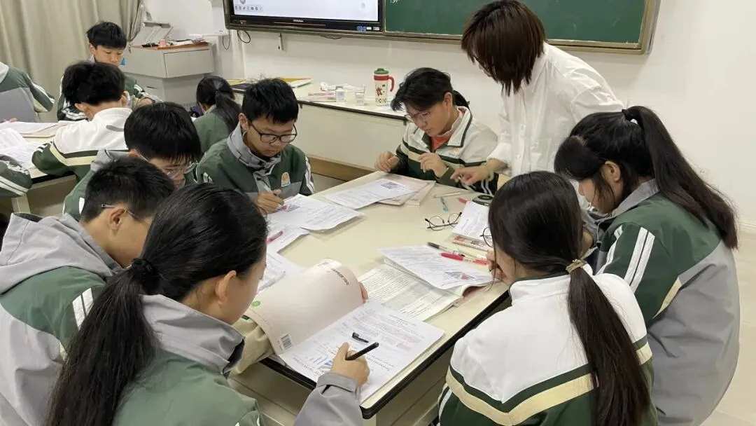 缘溪教科研 | 深耕复习课堂,赋能中考备考 ——郭溪中学教育集团文科综合学科研修活动顺利开展 第6张