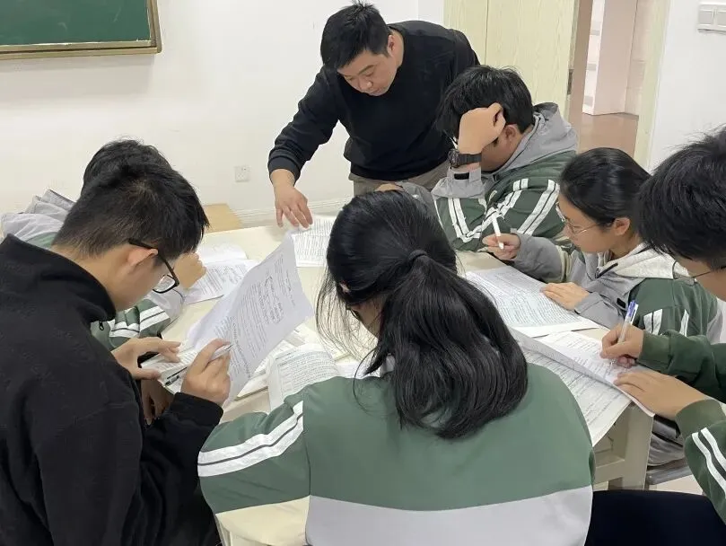 缘溪教科研 | 深耕复习课堂,赋能中考备考 ——郭溪中学教育集团文科综合学科研修活动顺利开展 第9张