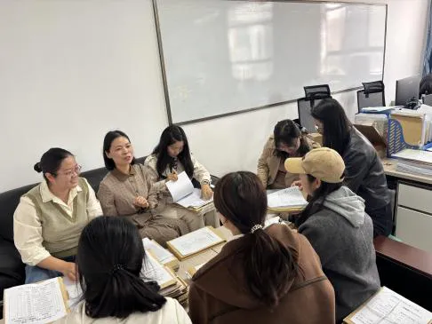 【系部动态】规范药学试卷归档,精筑专业教学基石——医学院药学系完成2025-2026-1学期分类整理入库工作 第1张